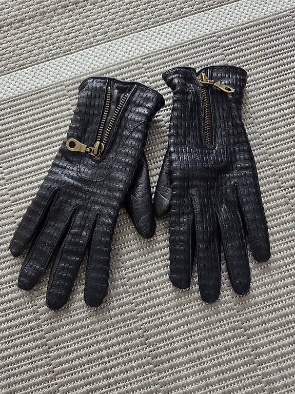 Guanti & manicotti: Handschuhe Leder gr. S – Usato da Bronschhofen venduto da Katrusja