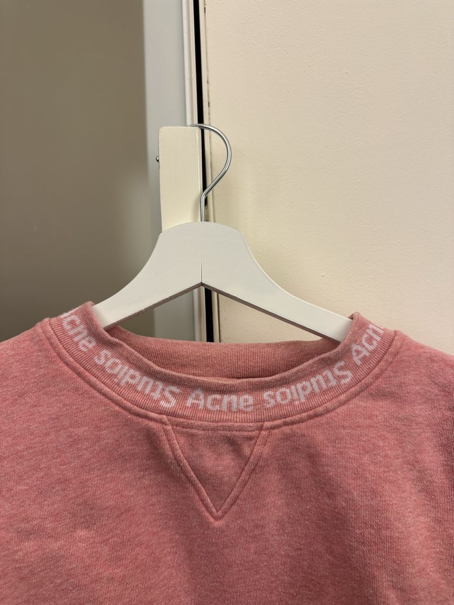 Acne Studios Maglioni & Felpe: Acne Studios pink crewneck – Usato da St. Niklausen LU venduto da lau_259n 1