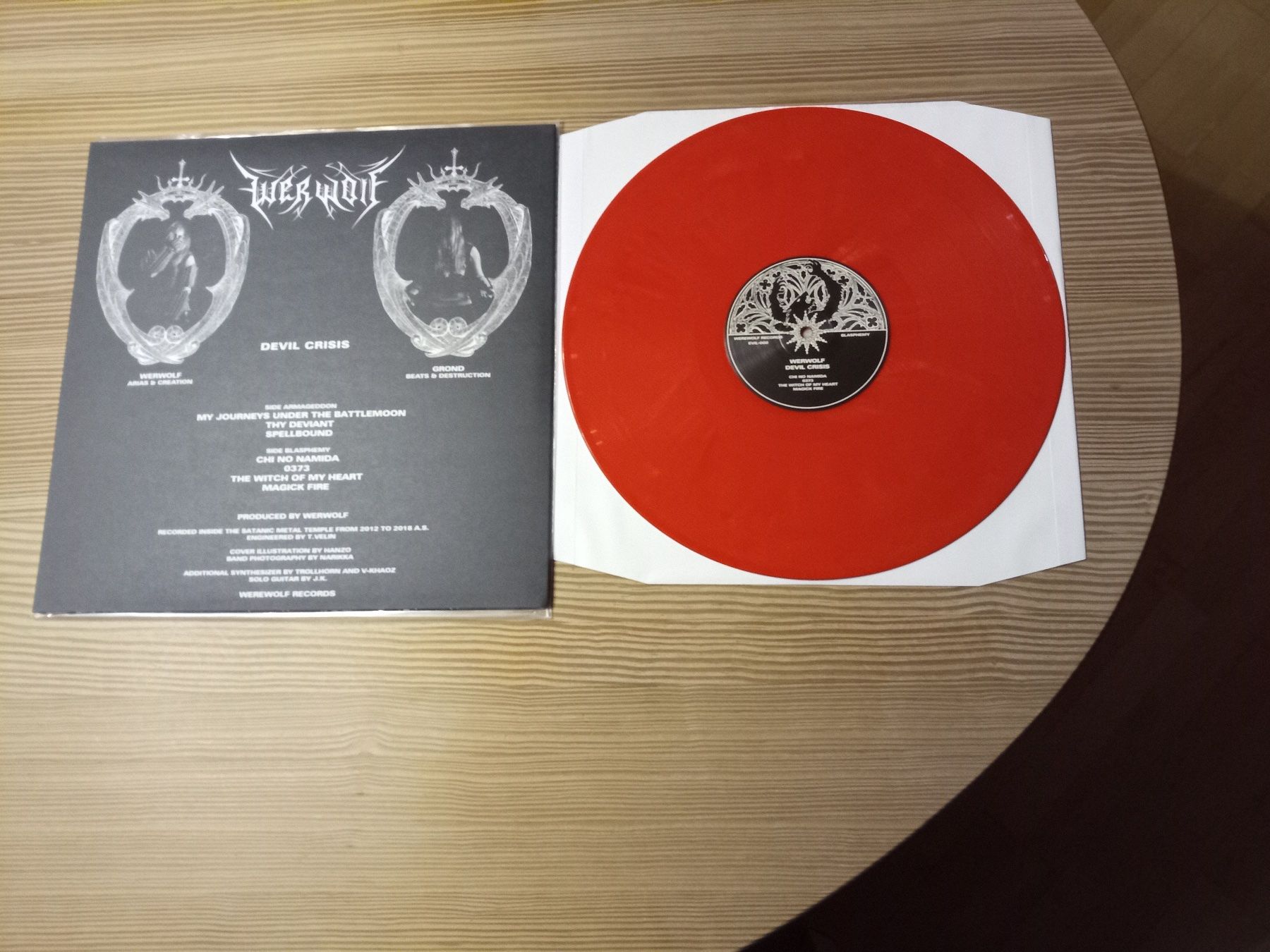 Dischi in vinile: The True Werwolf-Devil Crisis 12'' Red/White Marble Vinyl LP – Nuovo (secondo la descrizione) da Brienz BE venduto da INTERNALFIRE 1