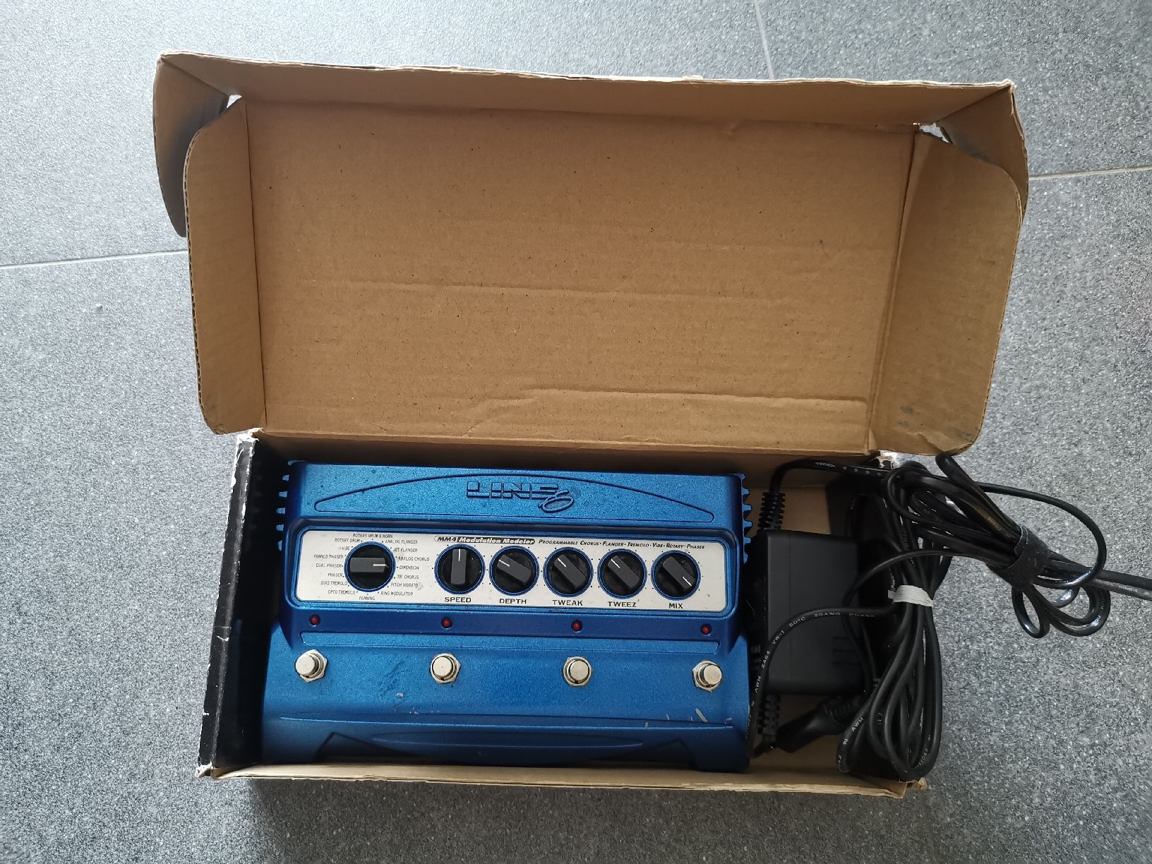 Line 6 Strumenti musicali: Line 6 MM4 Modulation Modeler mit Netzteil und OVP – Usato da Rohrbachgraben venduto da noisenomad 4
