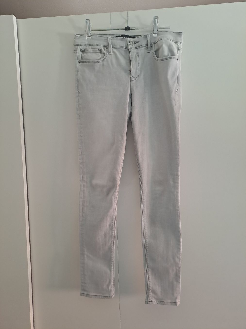 Jeans: Graue Jeans, Grösse 38, Mid-rise – Usato da Zürich venduto da jun_vh8f