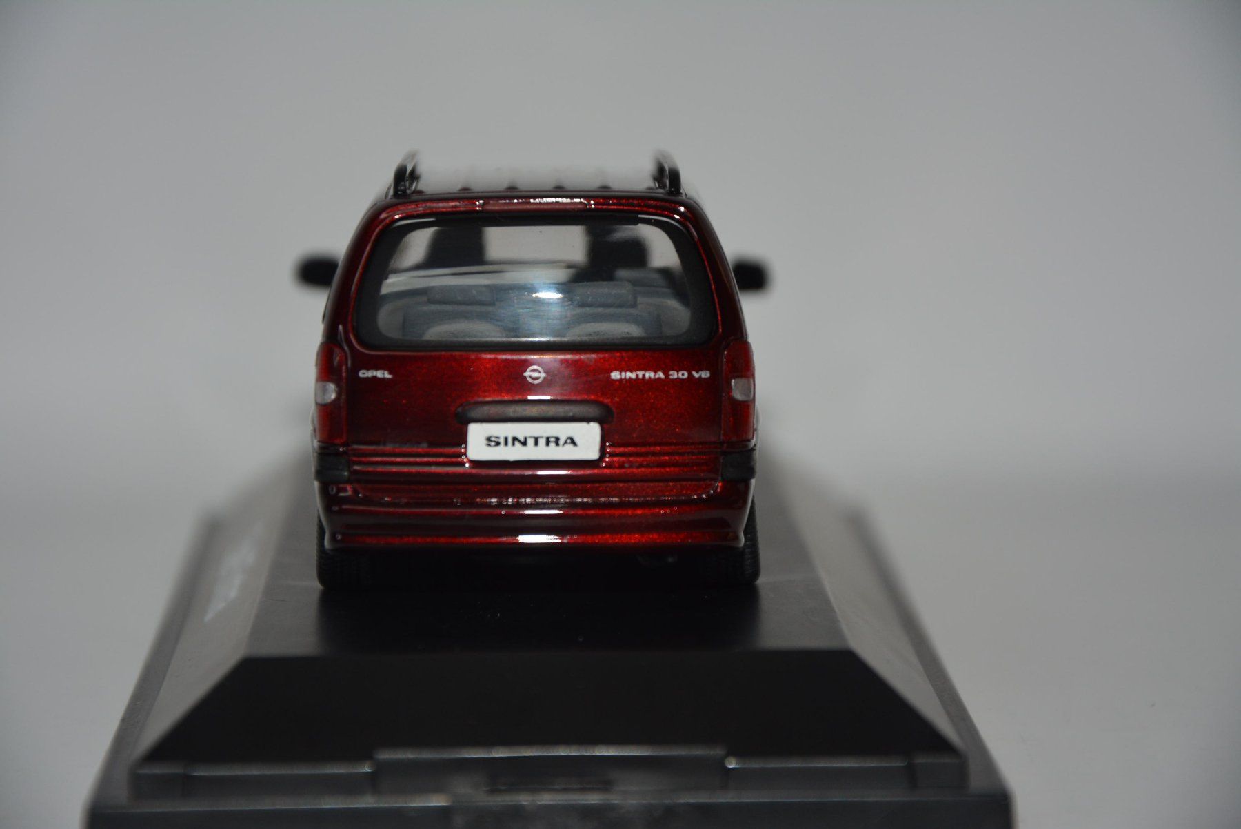 Opel Modellini d'auto: Opel Sintra 1996 , Schuco , 1:43 – Nuovo e nell'imballaggio originale da Goldach venduto da Feivel9 7