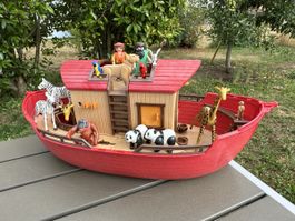 Playmobil Arche Noah mit Zootieren und Figuren