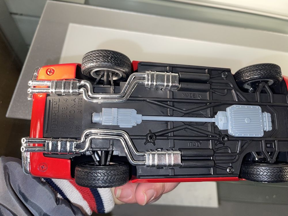 Giodi 1/18 Scale Diecast - 74007 Ferrari 365 GTB / 4 #22