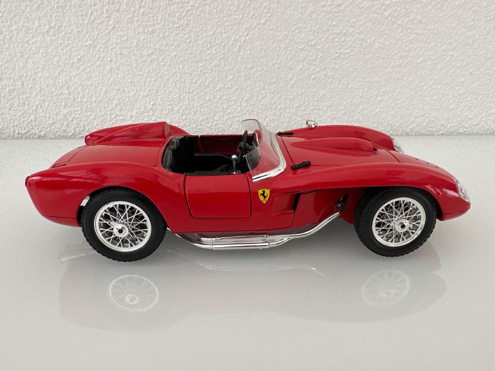 Ferrari Testarossa Modell Bburago Kaufen Auf Ricardo