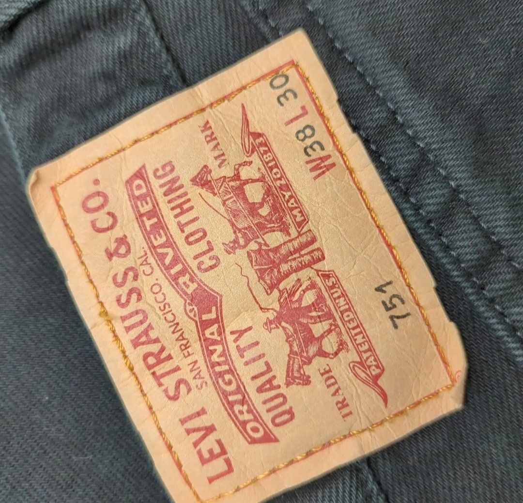Levi's Jeans: Levi's 501 W38 L30 – Gebraucht aus Le Locle von Threads_CH 1