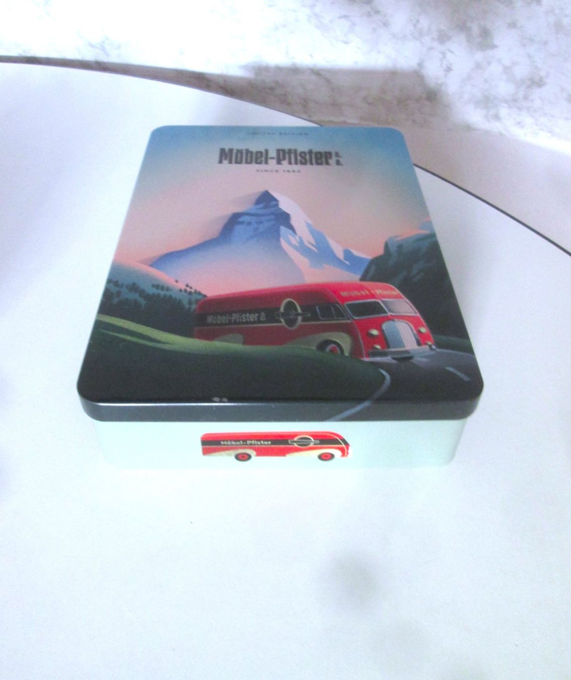 Pfister Altro in Decorazioni & Accessori: Pfister-Möbel Limited Edition Blechdose 2022 – Usato da Sementina venduto da babucia 2