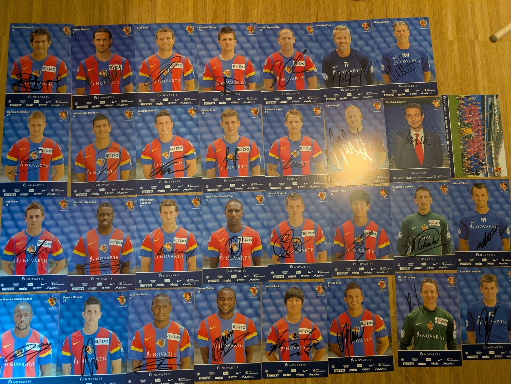 Autografi: FC Basel Autogrammkarten Sammlung Saison 2011/2012 – Nuovo (secondo la descrizione) da Basel venduto da rubah