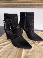 Damen Stiefeletten schwarz Wildlederoptik Absatz neuwertig