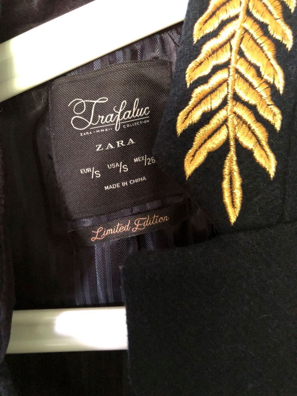 Giacche: BLAZER   Dunkelblau gold Grösse  S – Nuovo e nell'imballaggio originale da Adliswil venduto da Jessik0