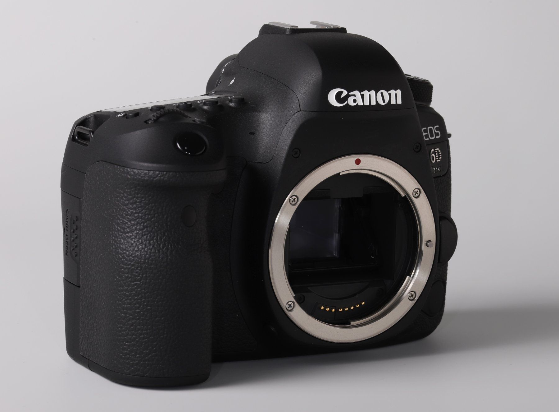 Canon Fotocamera: Canon 6 D Mark2 Vollformatkamera – Usato da Basel venduto da mai_qzm2 1