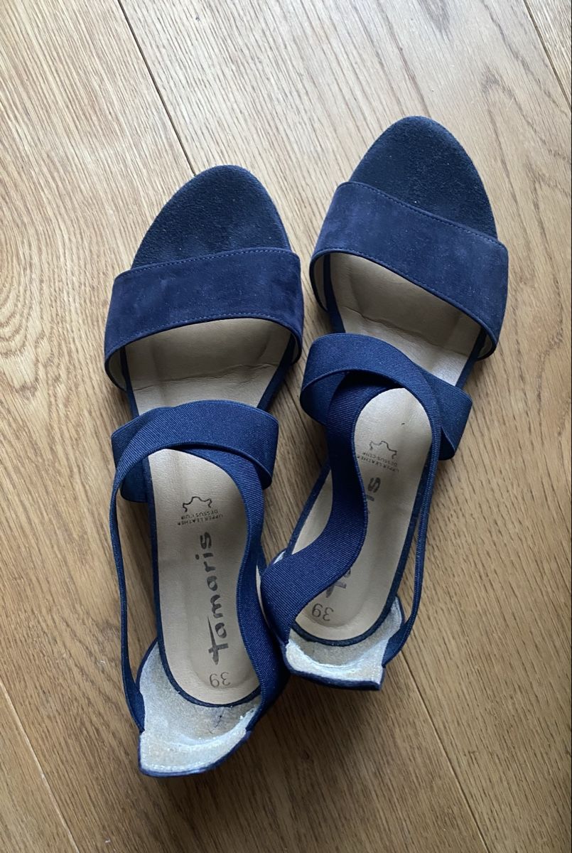 Tamaris Chaussures femmes: Tamaris Sandaletten - navyblau – D'occasion à Zürich par antoniacita
