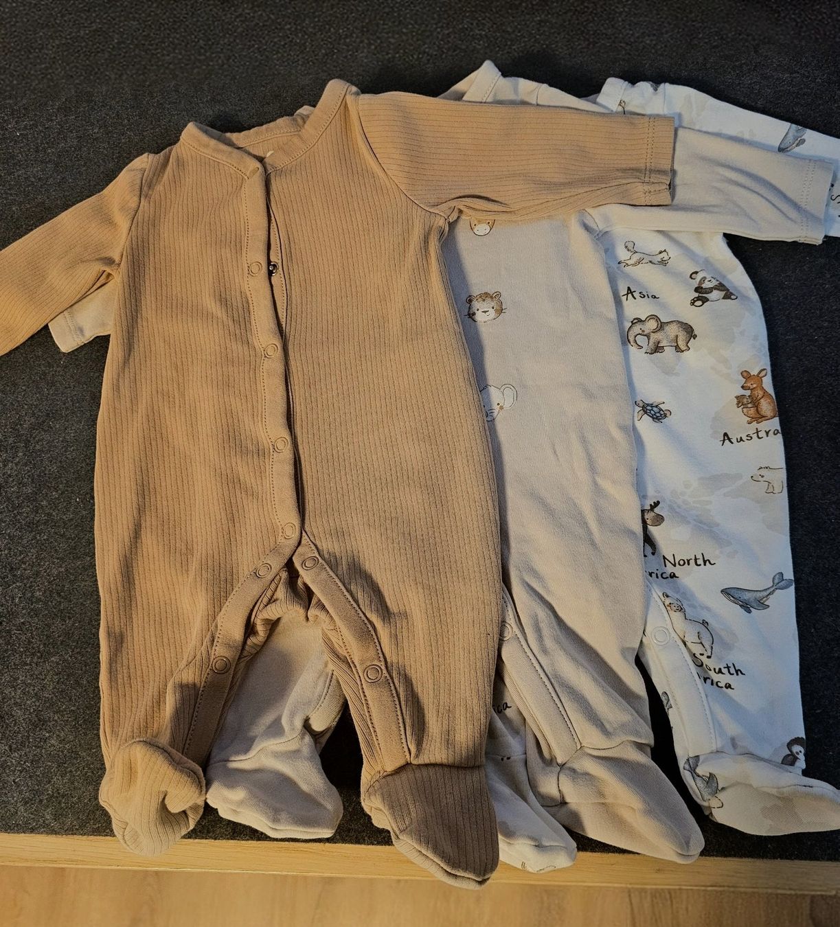 Hugo Boss Kleiderpakete & -sets: Babykleider in Spitzenqualität – Gebraucht aus Schötz von fat_tw7v 2