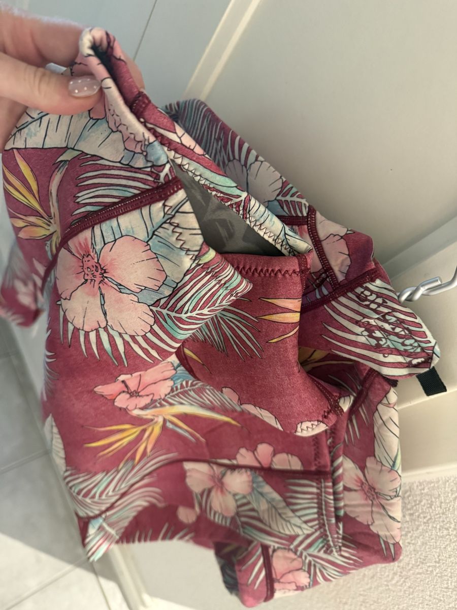 Billabong Tauchanzüge: Neopren Wetsuit kurz Gr. M – Gebraucht aus Bern von kwa_pyt9 4