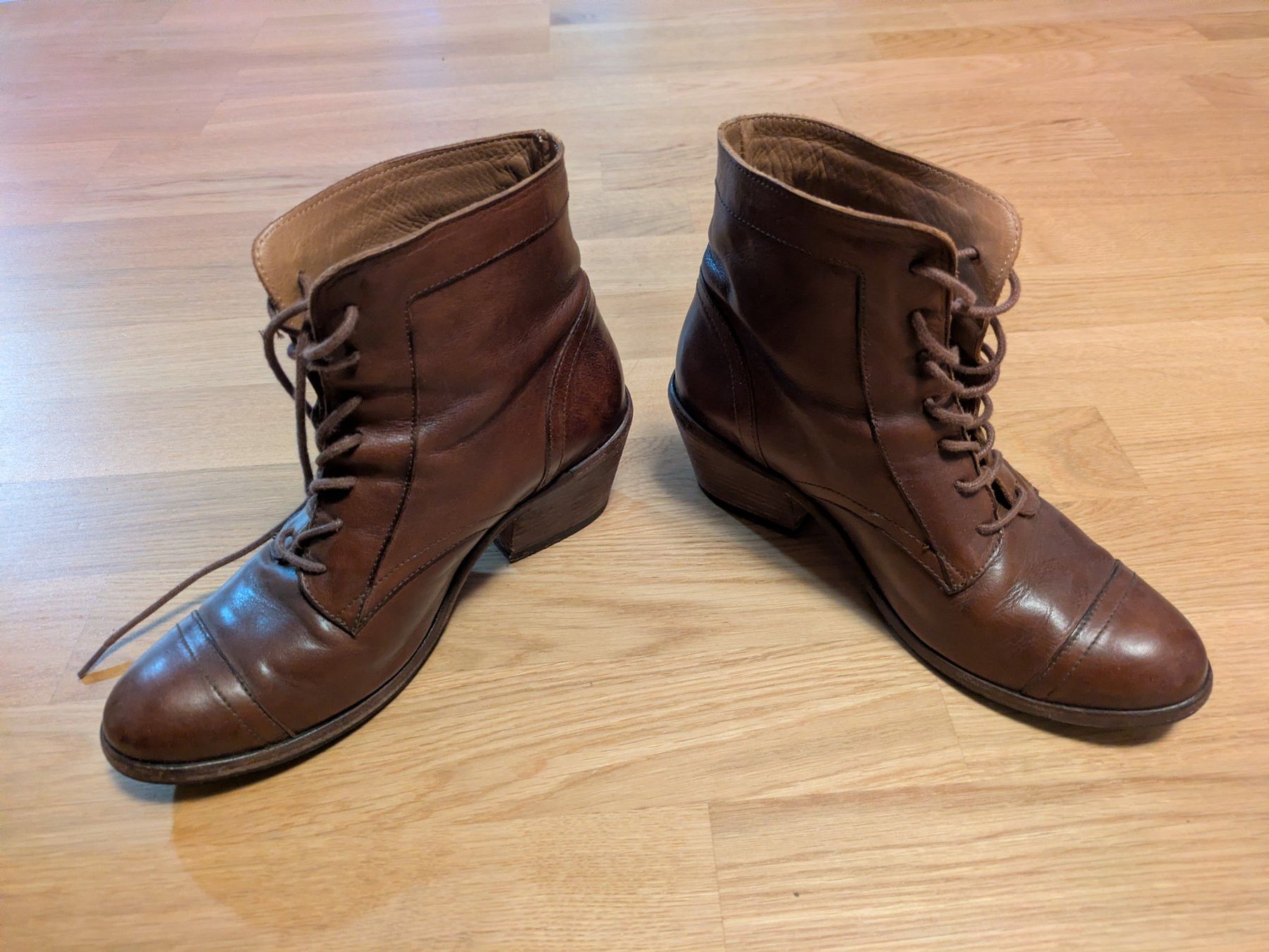 Chaussures femmes: Zeha Berlin Damenschuhe Grösse 38 – D'occasion à Niederlenz par pco_577d 2