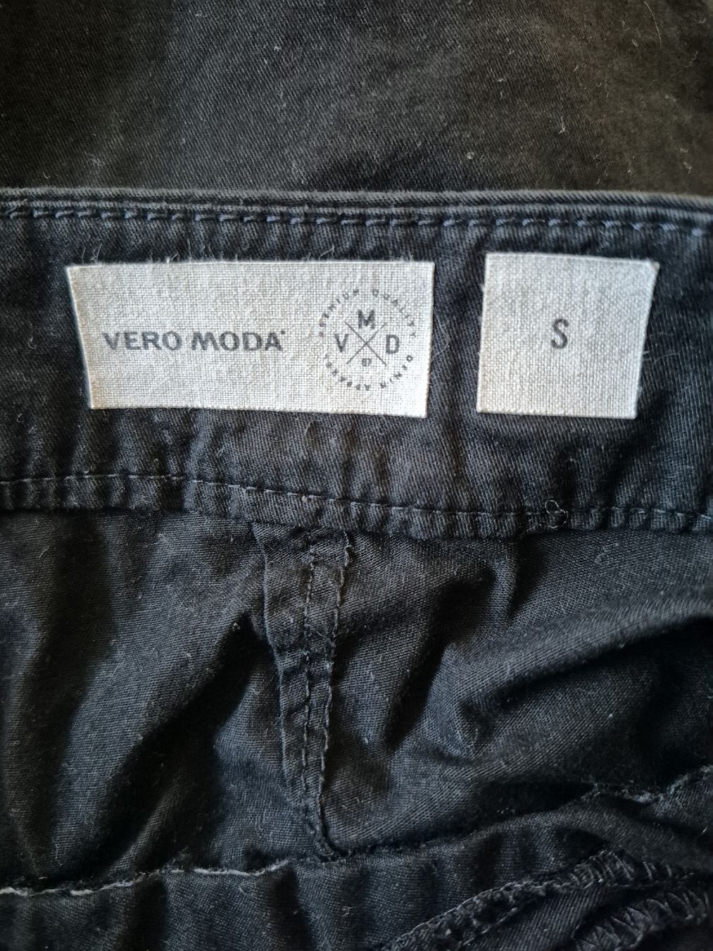 Vero Moda Pantaloni: Short noir Vero Moda S – Usato da Lausanne venduto da claire1401 3