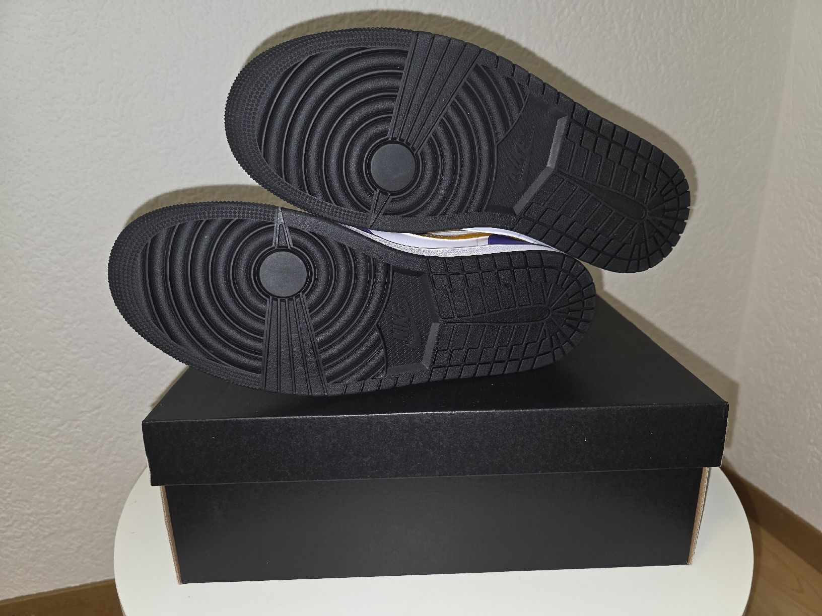 Jordan Scarpe da uomo: Jordan 1 Mid Lakers – Nuovo (secondo la descrizione) da Messen venduto da ste_bsk5 4