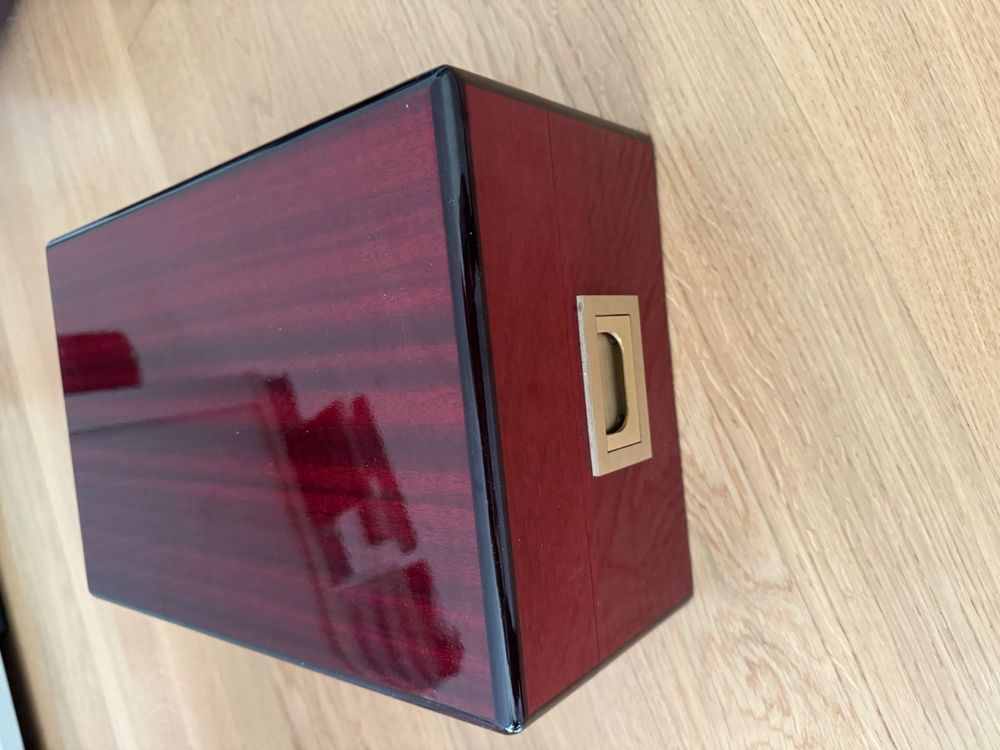 Humidor Davidoff Mahagoni (Gebraucht) in Goldau für CHF 300 – nur ...