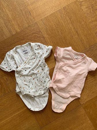 Bodys für Baby / Neugeborene / Frühchen Grösse 44 und 50