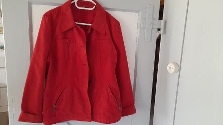 Jacke Gr. 44, in rot, von Biaggini