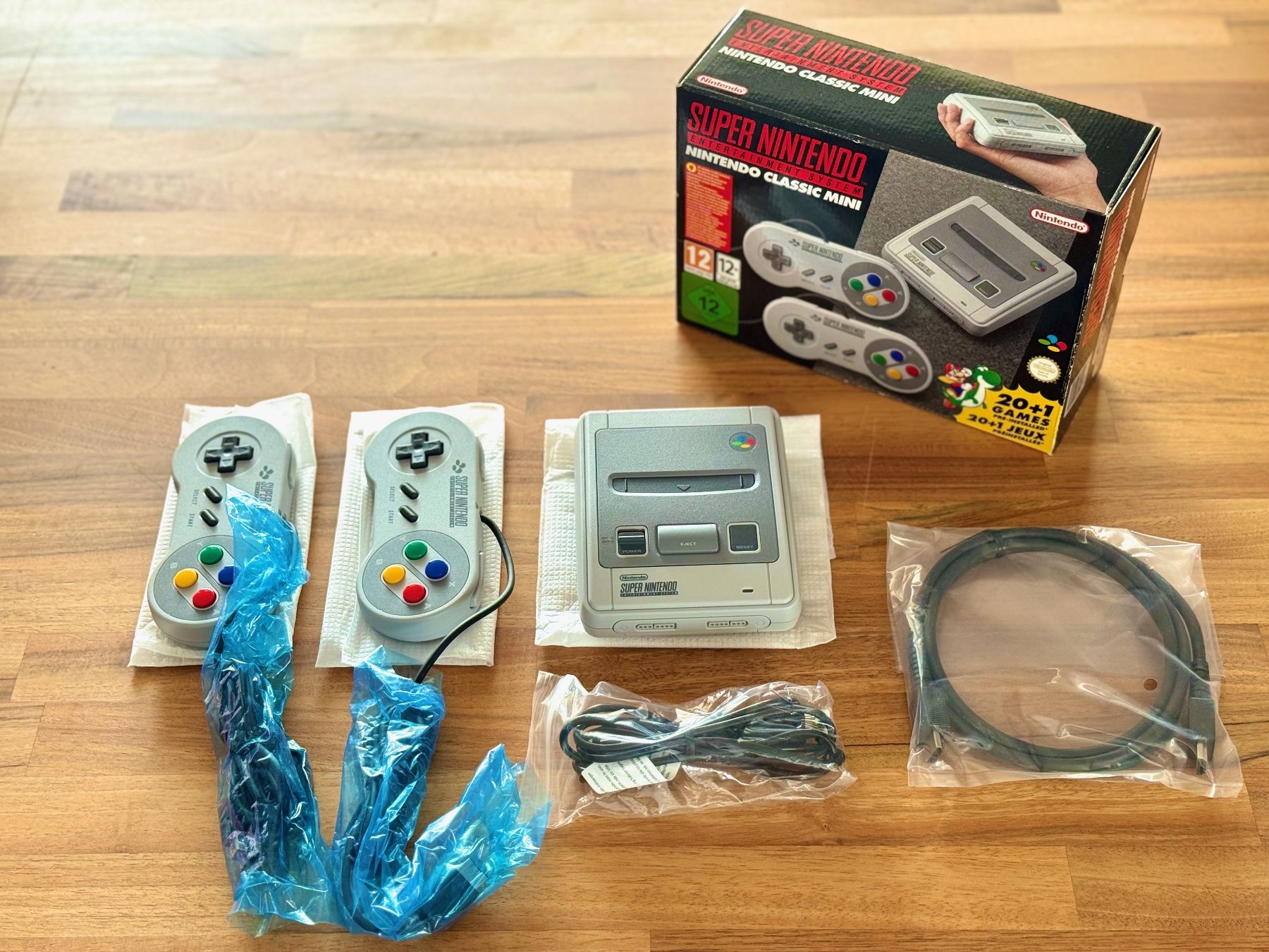 Nintendo Konsolen: Super Nintendo Classic Mini - Konsole in OVP – Neu (gemäss Beschreibung) aus Höri von SebastianRe 2