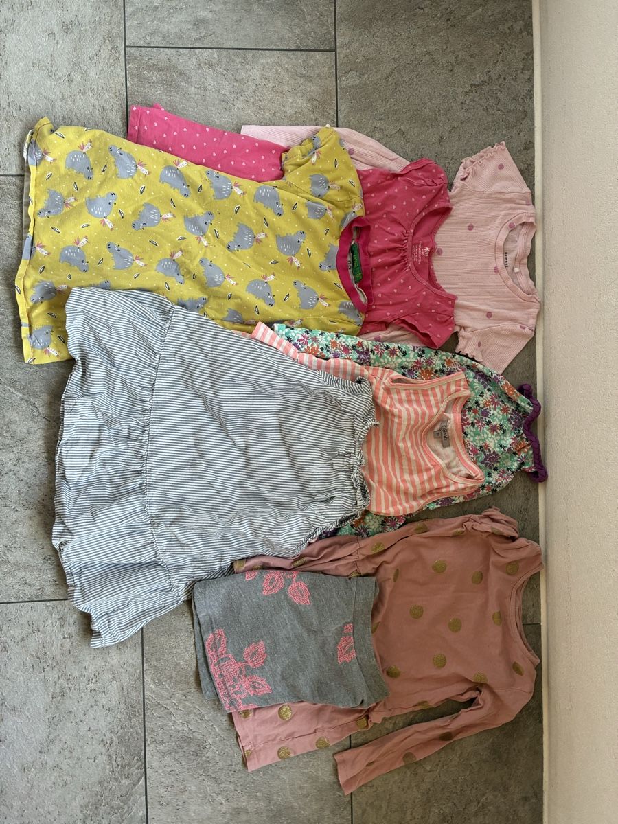 Kleiderpakete & -sets: Grosses Alljahres-Mädchenpaket Gr. 98 – Gebraucht aus Ruschein von CalmAir 4