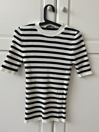 Kurzärmelige Strickshirt