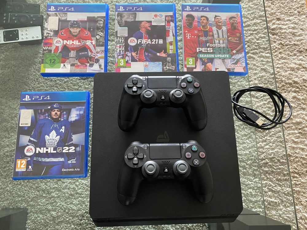 Sony Playstation 4 slim 1TB mit 2 PS4Controller Kaufen auf Ricardo