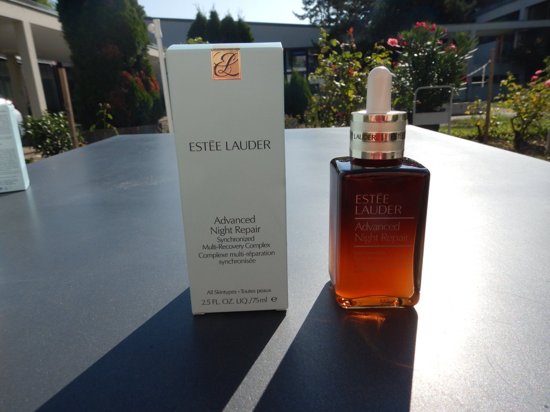 Estée Lauder Cura del viso: Estée Lauder Advanced Night Repair 75ml - – Nuovo e nell'imballaggio originale da Zürich venduto da Bm810