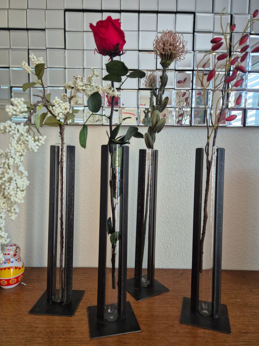 Vasen & Gefässe: 4 Vases soliflore métal +verre – Gebraucht aus Fully von tameab 2
