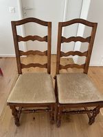 PAIR OF VINTAGE WOODEN DINING CHAIRS