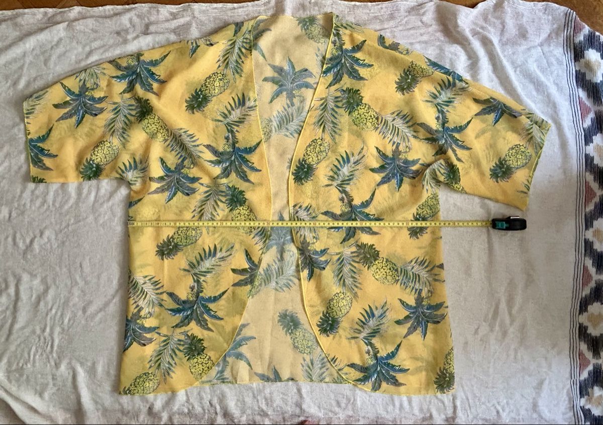 Blusen: Yellow sheer buttonless blouse L – Gebraucht aus Genève von NipponiaNippon 2