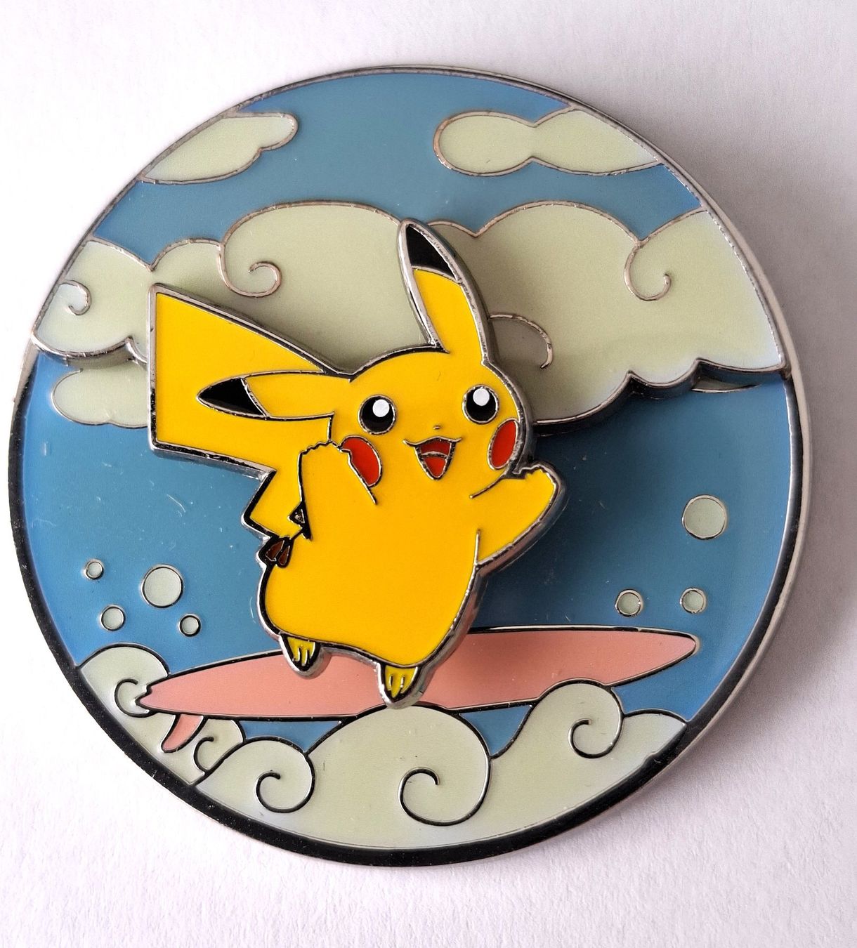 Pokémon Placchette & Badge: Pokémon Pikachu Surfer – Usato da Hinterkappelen venduto da Schampus