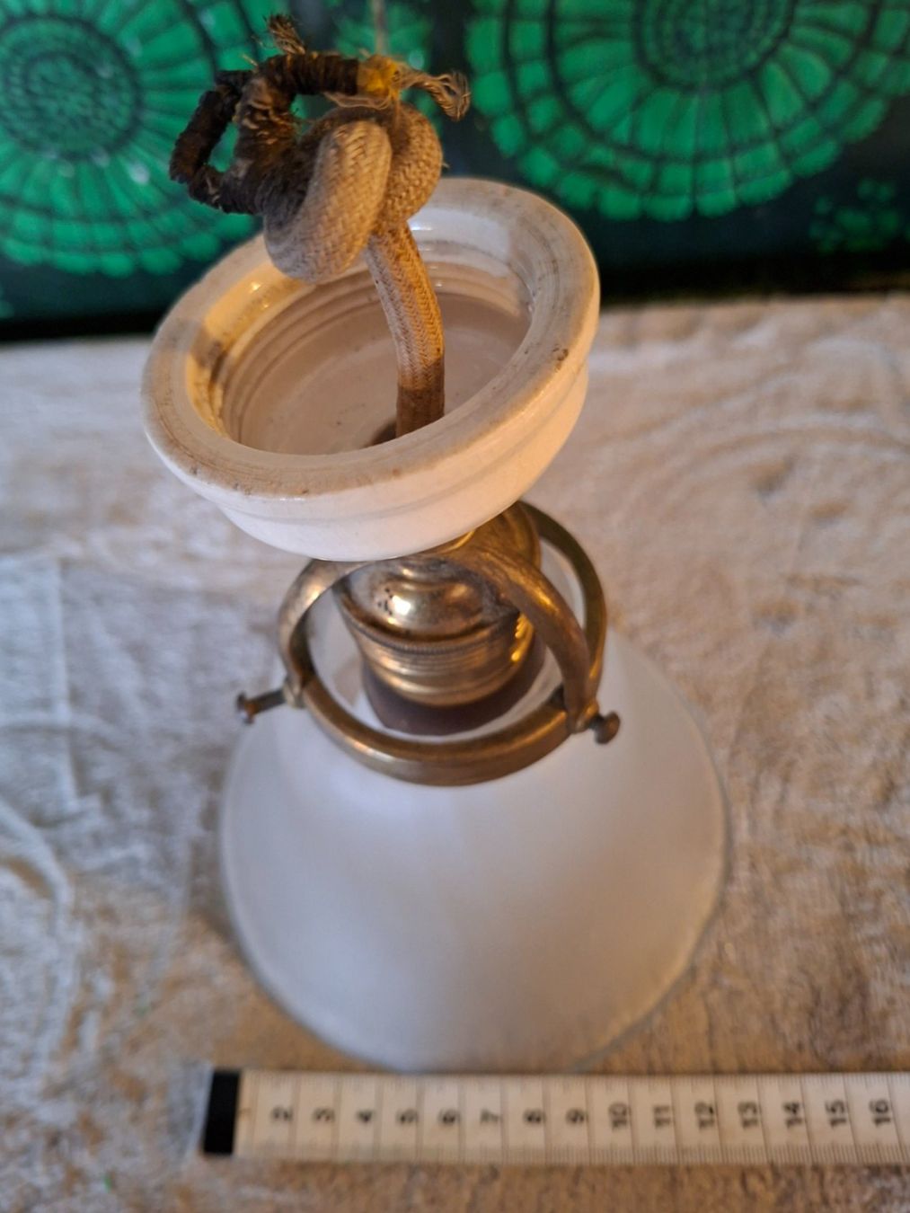 Lampadari & plafoniere: Antike, süsse, schlichte Deckenlampe   Milchglas und Messing – Usato da Otelfingen venduto da silver-moon 2