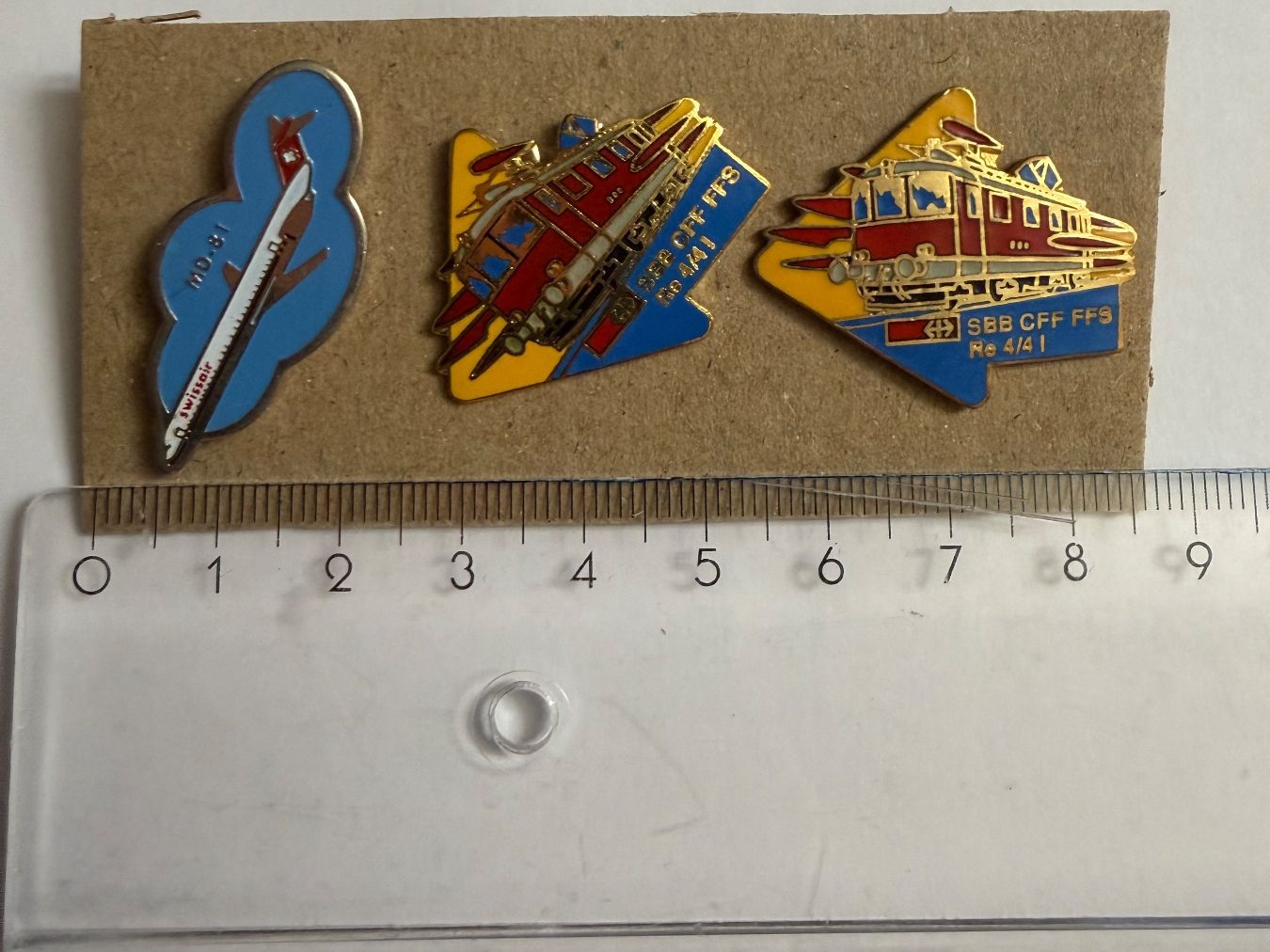 Plaquettes & Badges: Pins - SBB/Swissair - ab 1 Chf. – D'occasion à Ittigen par bim_k7bn