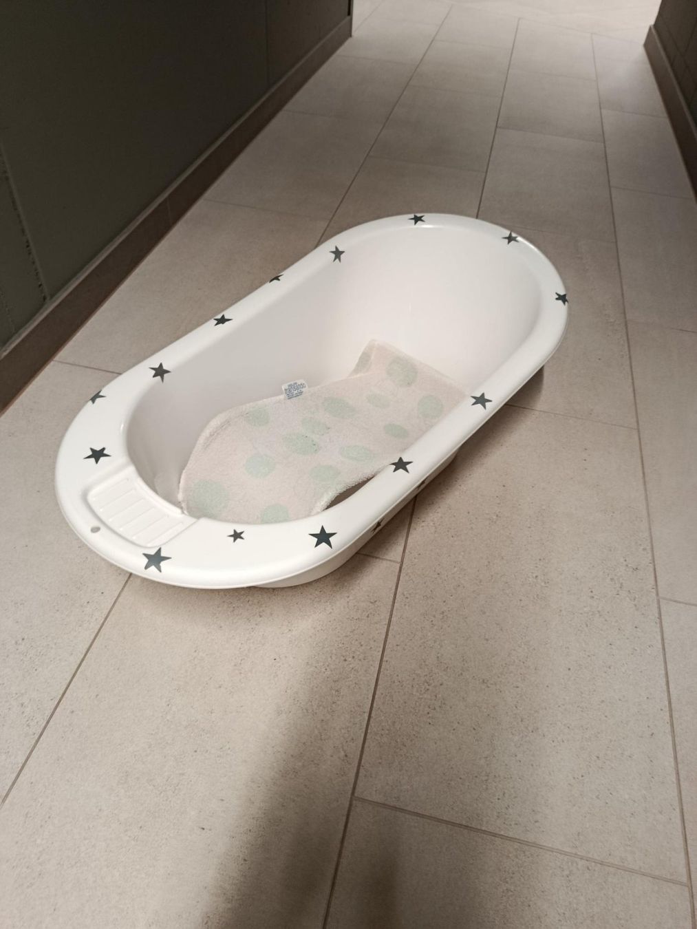 Vasche da bagno: Baby Badewanne mit Einsatz – Usato da Emmen venduto da Huwiler2013