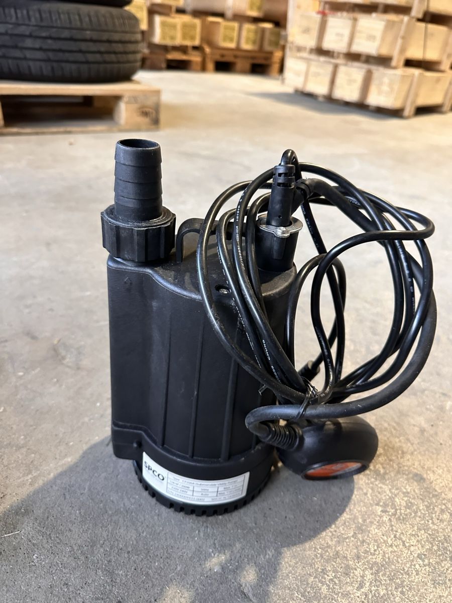 Pompe & Parti di ricambio: SPCO CP200A Submersible Utility Pump - Drain Flooding! – Nuovo (secondo la descrizione) da Gwatt (Thun) venduto da PumpDeals.ch 1