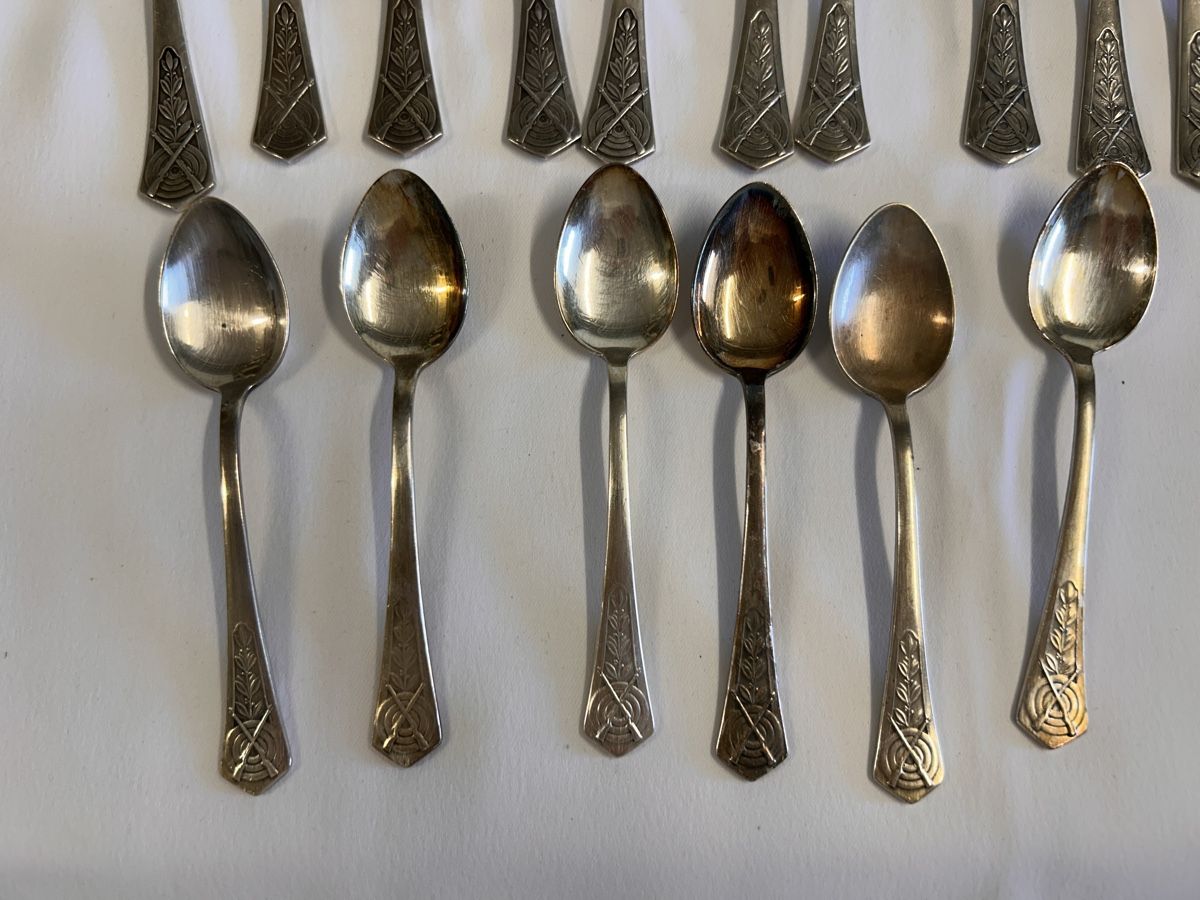 Couverts: Besteckset Silber,  gebraucht – D'occasion à Kehrsiten par fot_55m5 1