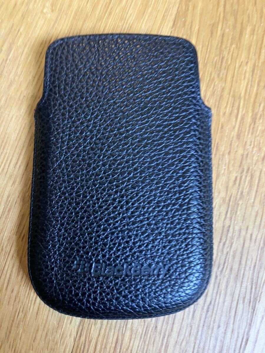 Altro in  Abbigliamento & Accessori: BlackBerry Bold 9900 Etui – Usato da Riehen venduto da Grayje4 1
