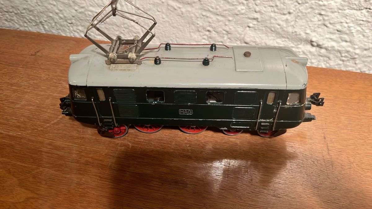 Hag Modellini di ferrovie: HAG Lokomotive gebraucht – Usato da Metzerlen venduto da muelhth1