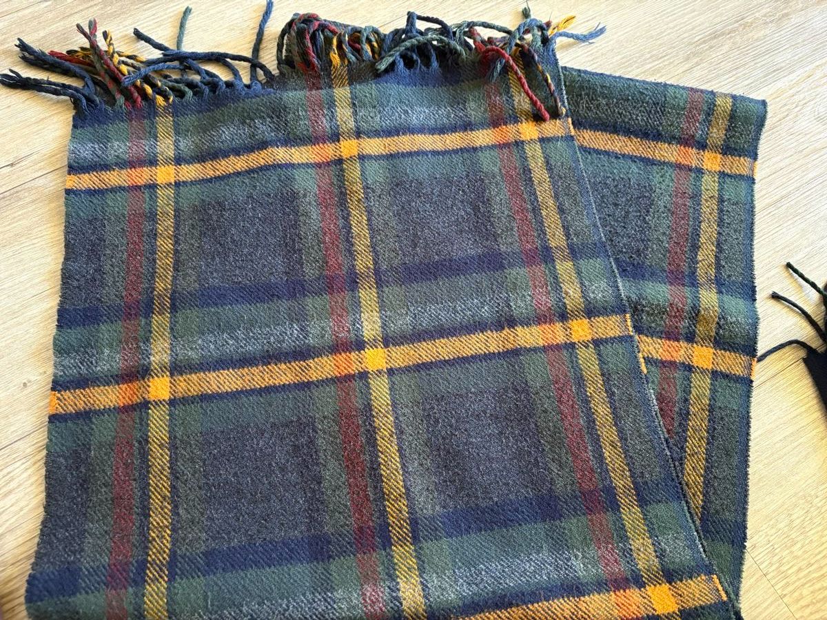Foulard & Sciarpe: Lot de 4 écharpes à carreaux – Usato da Zweisimmen venduto da Domii 1