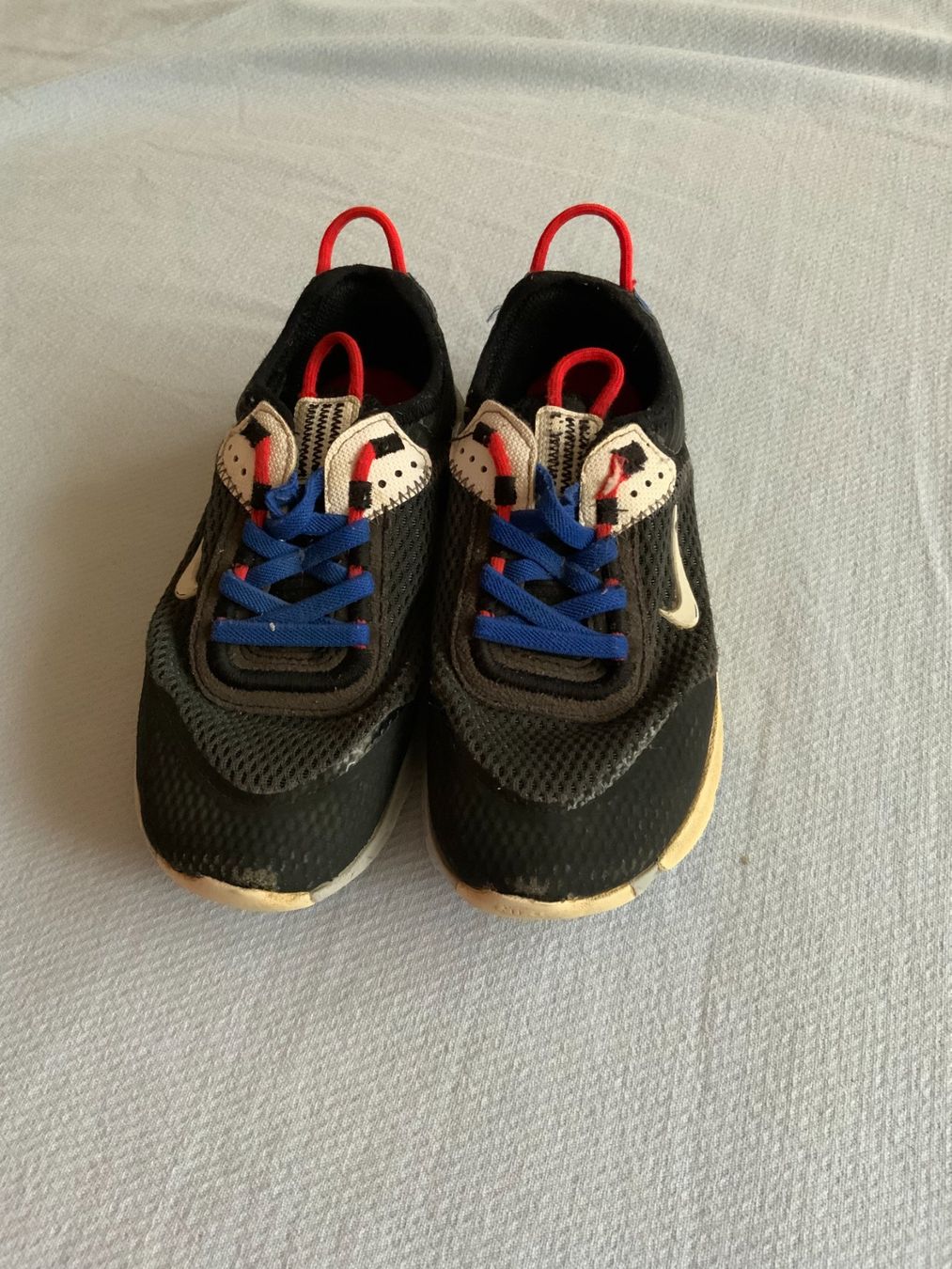 Nike Scarpe per ragazzi: Nike RT Live Grösse 31 – Usato da Hombrechtikon venduto da Uptowns 3