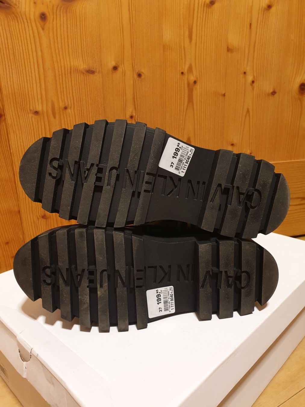 Calvin Klein Scarpe da donna: Calvin Klein Knee Boot Gr. 37 Botte d hiver Schnee – Nuovo (secondo la descrizione) da Val D Illiez venduto da SnowRoof 4