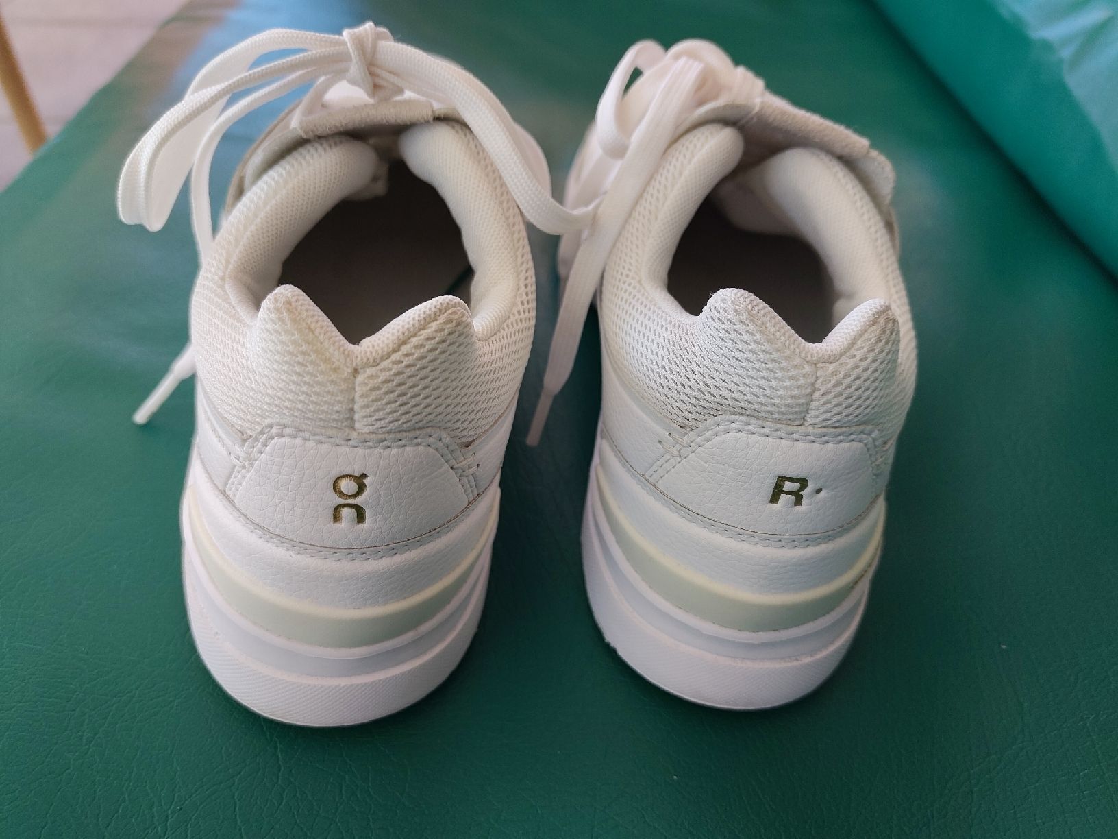 On Scarpe da uomo: ON Roger Advantage Gr. 41 Sneaker – Nuovo (secondo la descrizione) da Schlieren venduto da ruc_65ly 2