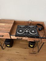 DJ Controller Serato Mixtrack Platinum mit Boxen