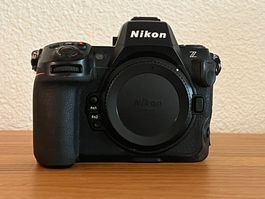 Nikon Z8 Body und Zubehör – mit Nikon Befund