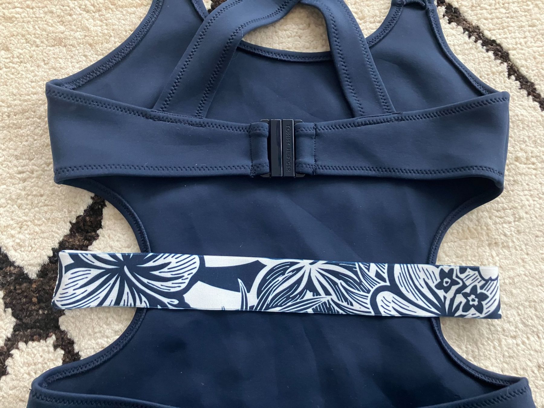 Tommy Hilfiger Costumi da bagno & Bikini: Badeanzug Tommy Hilfiger dunkelblau, S – Usato da Baden venduto da jcm_9dkf 5