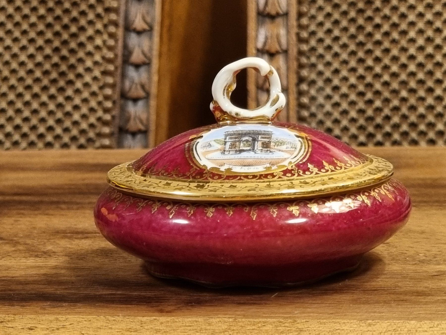 Zuccheriere: Limoges Objets d’Art Dose Arc de Triomphe Gold – Usato da Scharnachtal venduto da devin03