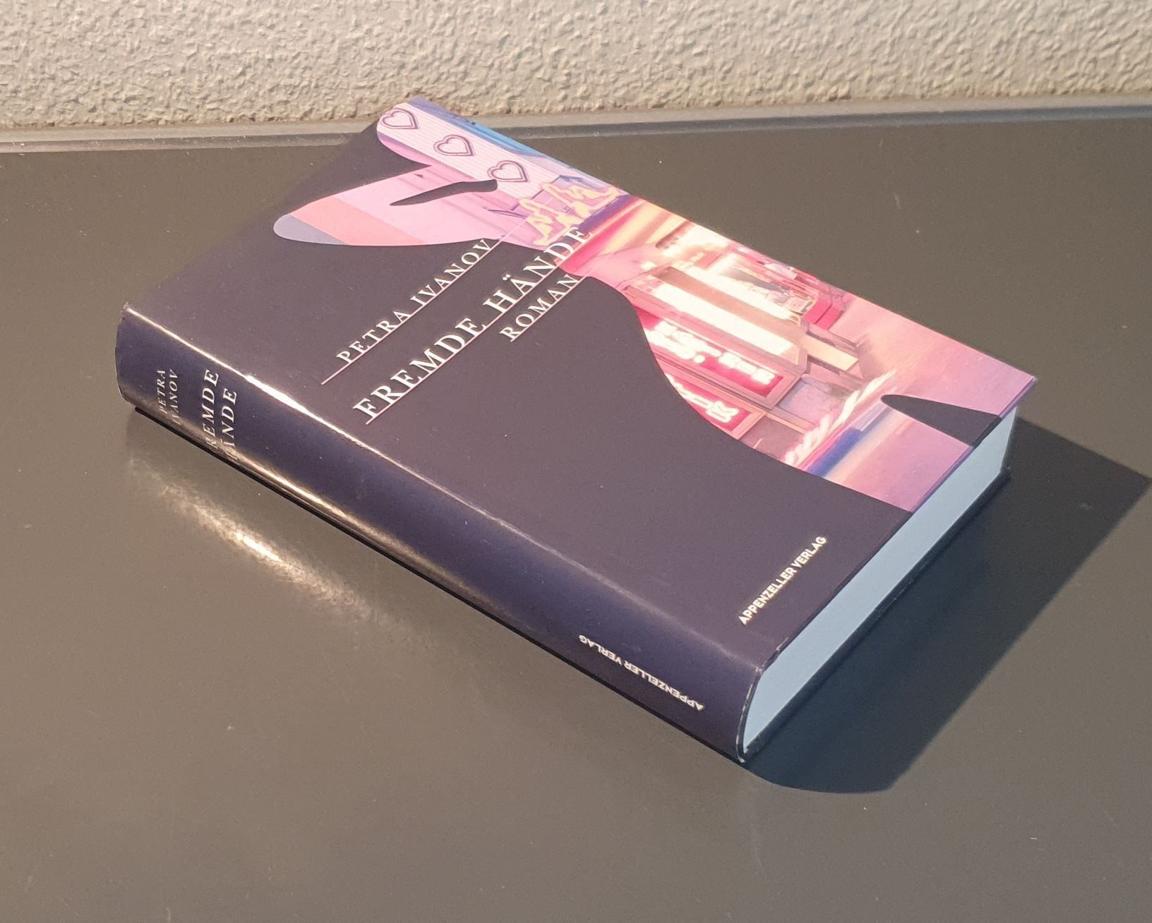 Bücher: Fremde Hände von Petra  Ivanov – Gebraucht aus Dübendorf von Povo 2