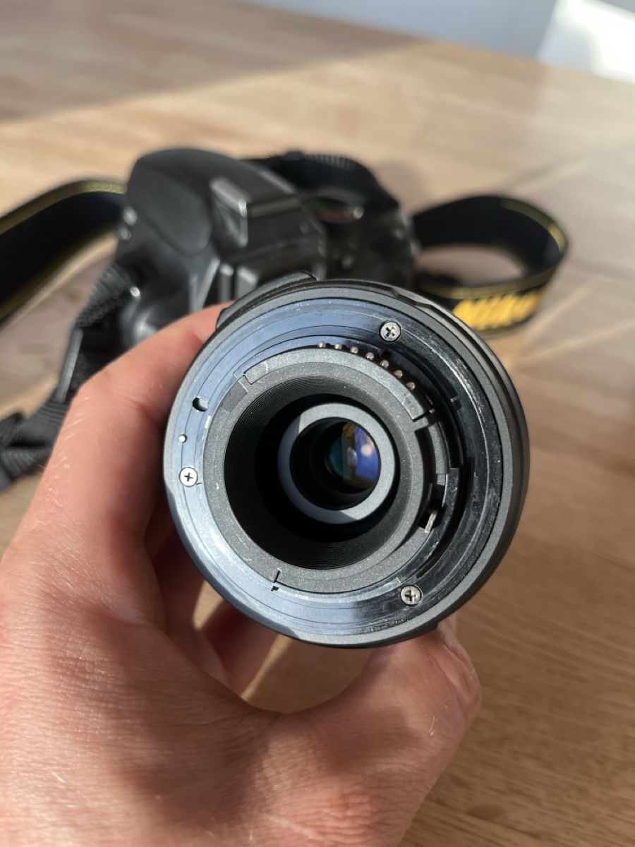 Nikon Fotocamera: Nikon D40x digitale Spiegelreflexkamera mit Objektiv – Usato da Birsfelden venduto da Ric8do 5